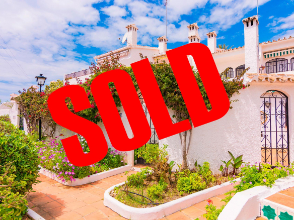 FOR SALE APARTMENT IN CAPISTRANO VILLAGE