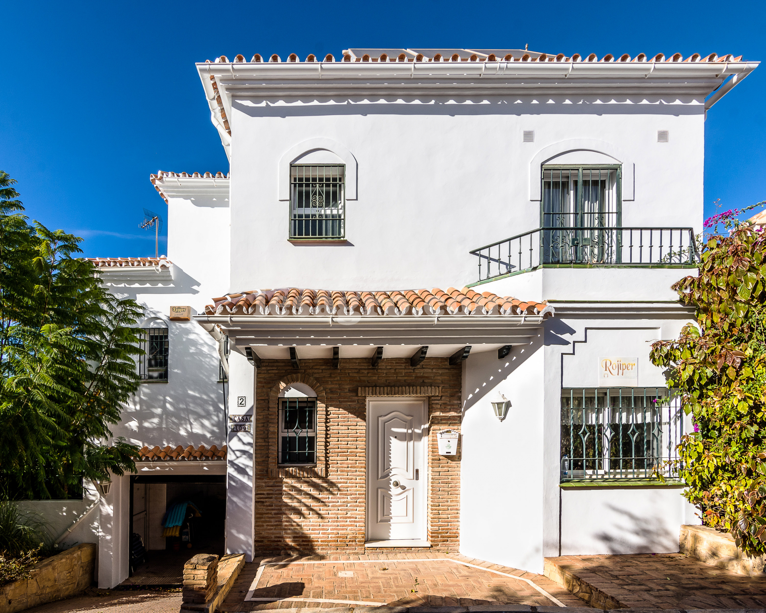 Fantastic detached villa with swimming pool for sale in Nerja