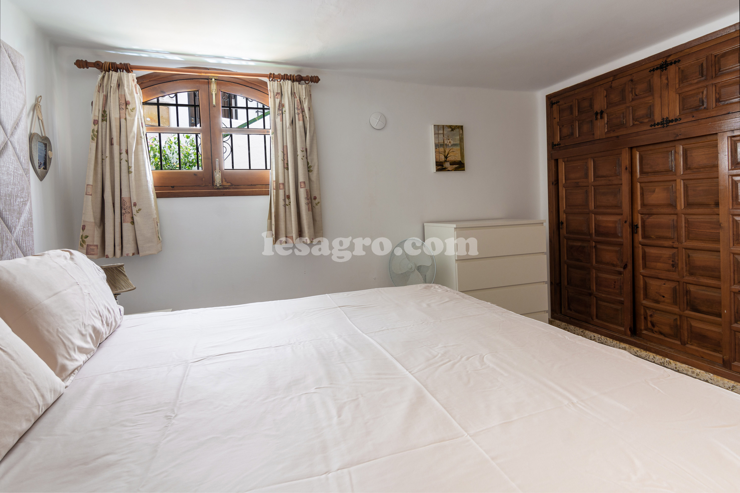 Beautiful Detached 3 bedroomed property with swimming pool in el capistrano village