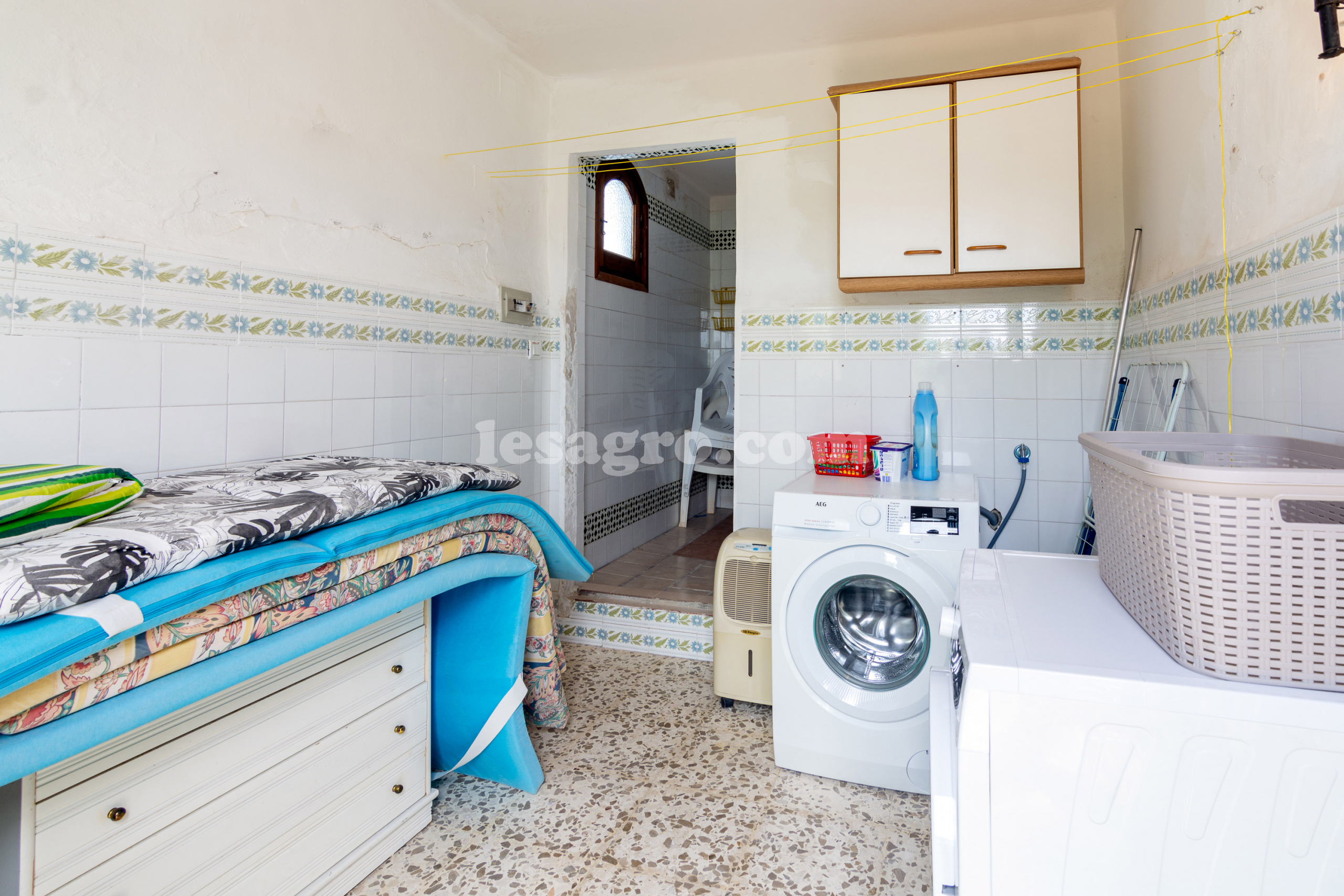 Beautiful Detached 3 bedroomed property with swimming pool in el capistrano village
