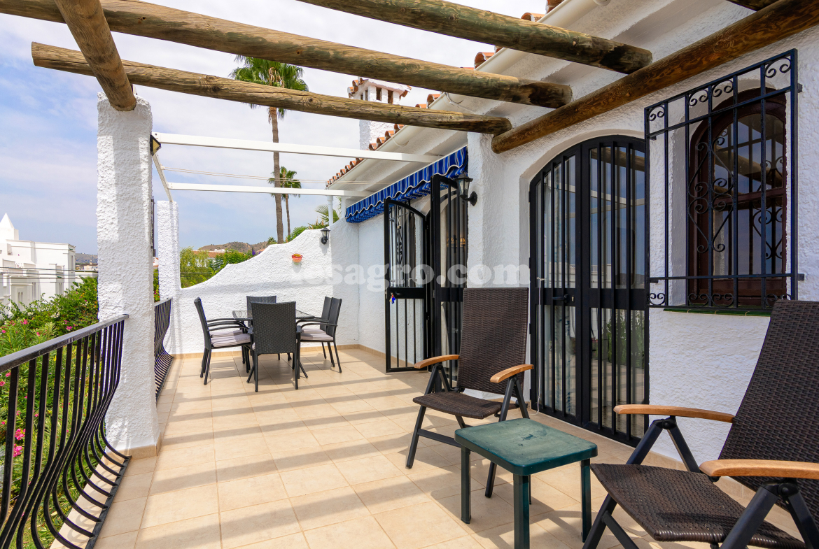 Beautiful Detached 3 bedroomed property with swimming pool in el capistrano village