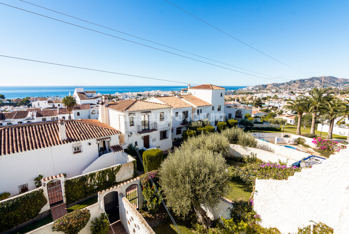 For sale one bedroomed unit with incredible views capistrano village