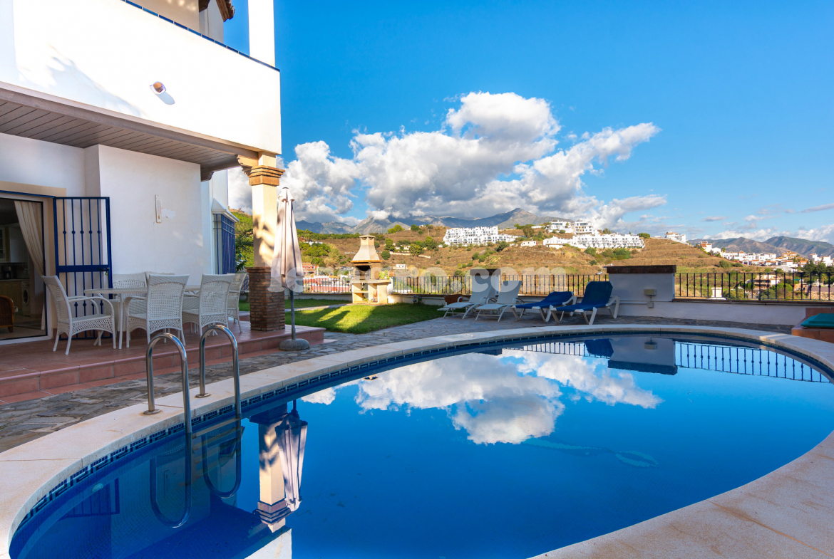 Lesagro - for sale-Beautiful 4 bedroomed detached villa-tamango hill-nerja -torrox