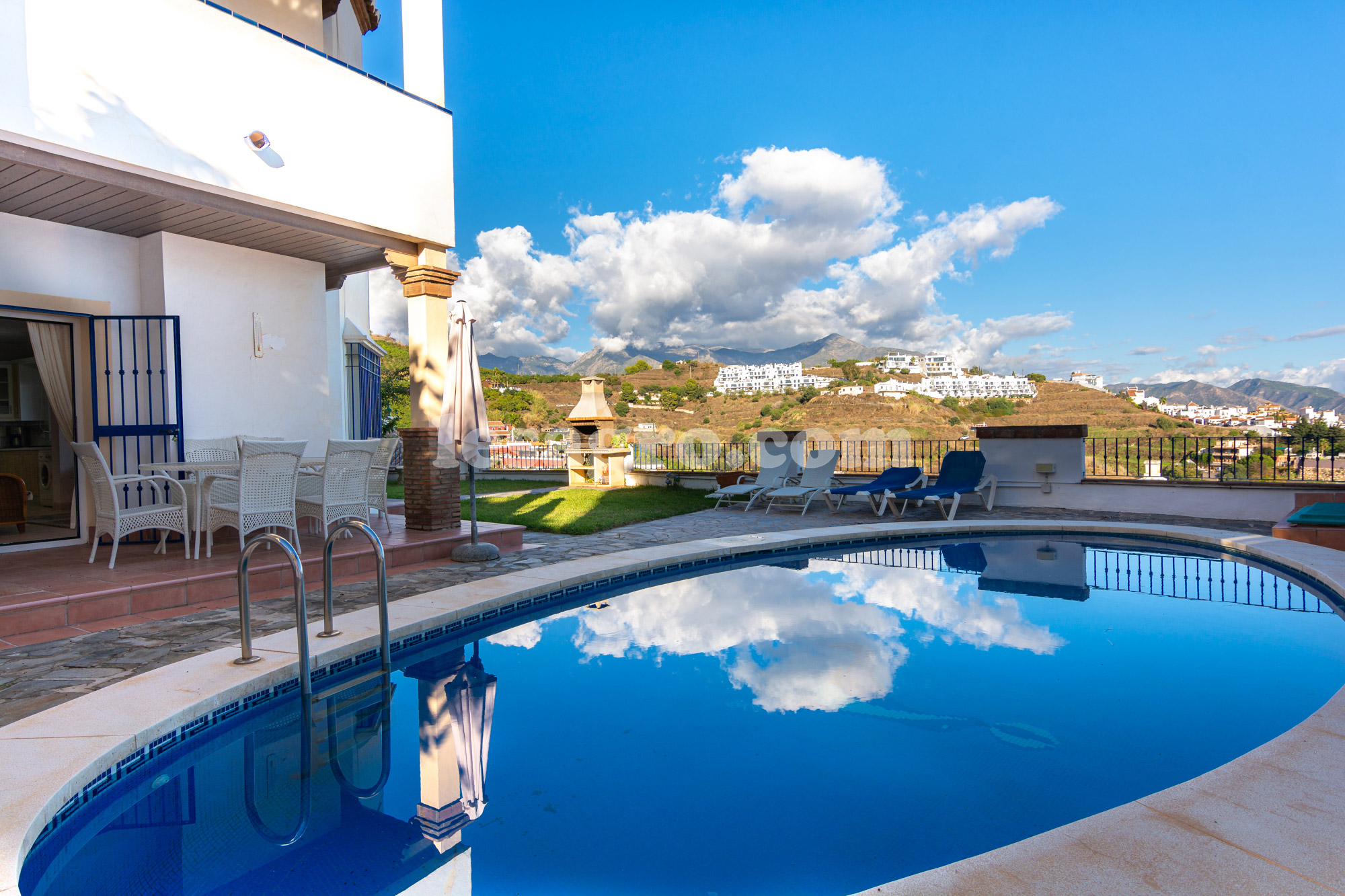 Lesagro - for sale-Beautiful 4 bedroomed detached villa-tamango hill-nerja -torrox