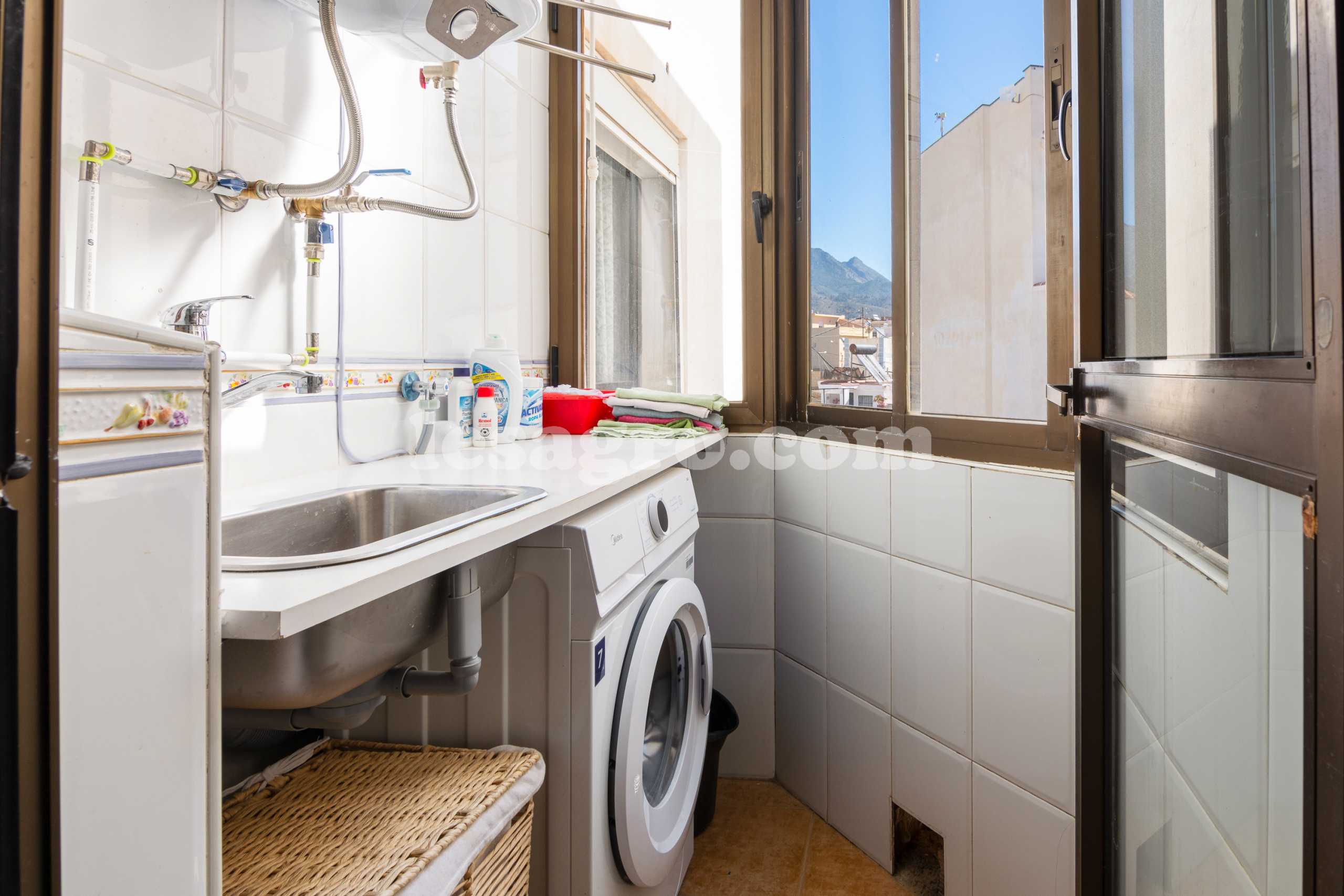 Apartment with beautiful views in Nerja for sale