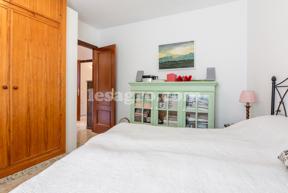 Apartment with beautiful views in Nerja for sale