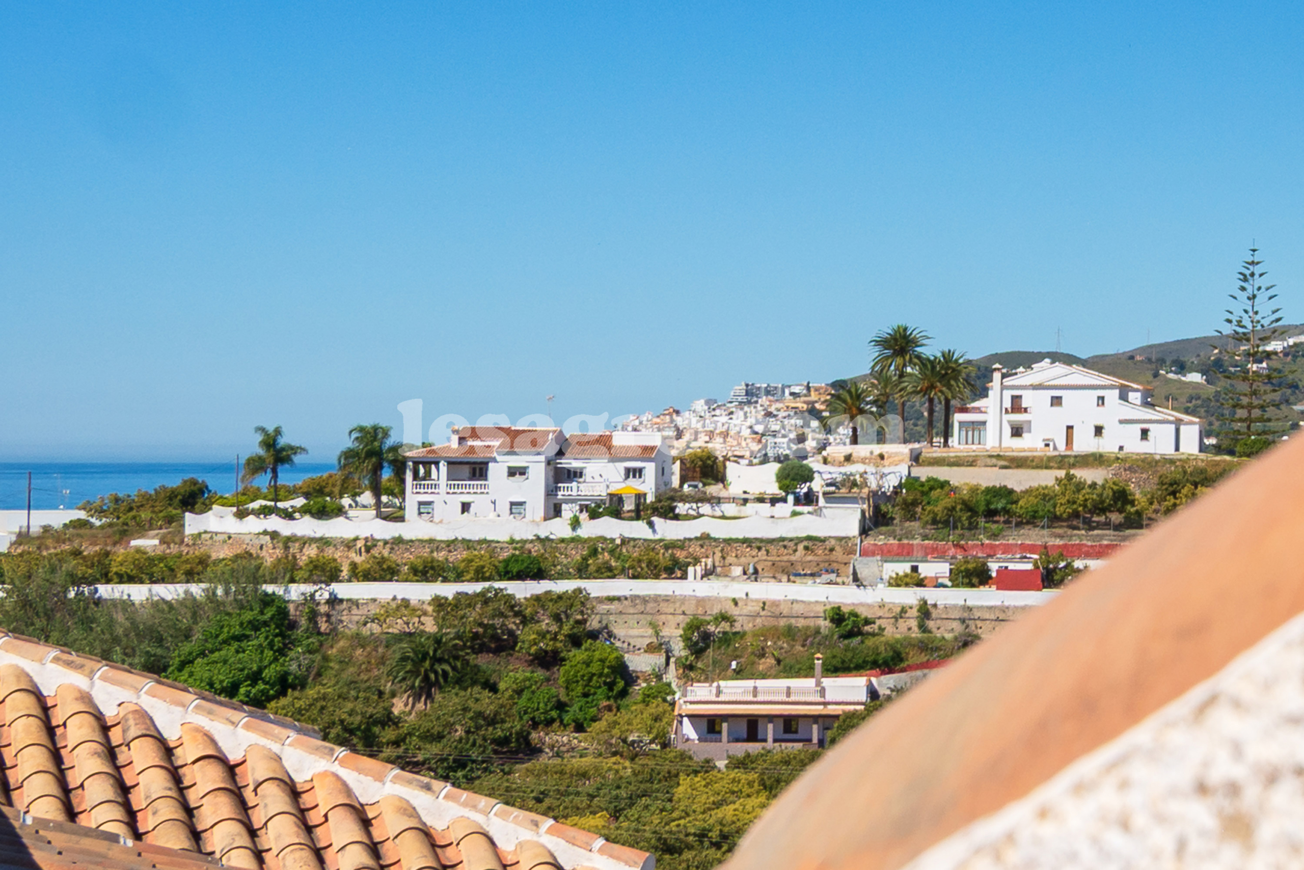 Apartment with beautiful views in Nerja for sale