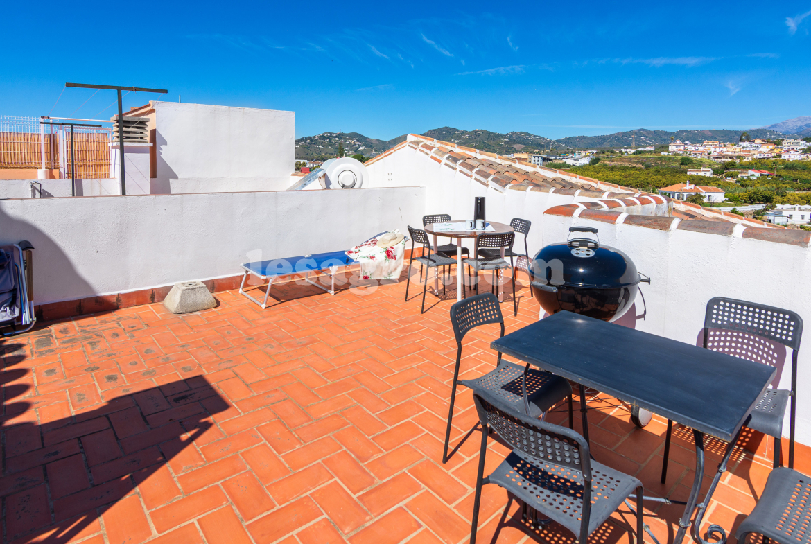 Apartment with beautiful views in Nerja for sale