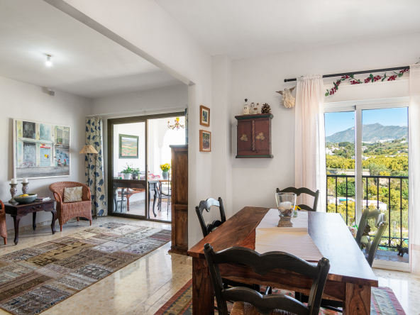 Apartment with beautiful views in Nerja for sale